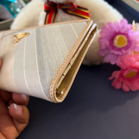 Vivianne Westwood wallet and watch - Picture 10 of 15